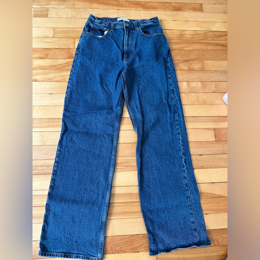 Abercrombie & Fitch 90’s Relaxed High Rise Dark Wash Jeans - Picture 4 of 5